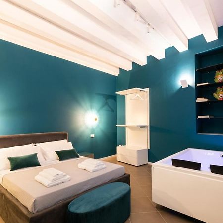 Carlo Suite Apartments Con Vasca Idromassaggio Παλέρμο Εξωτερικό φωτογραφία